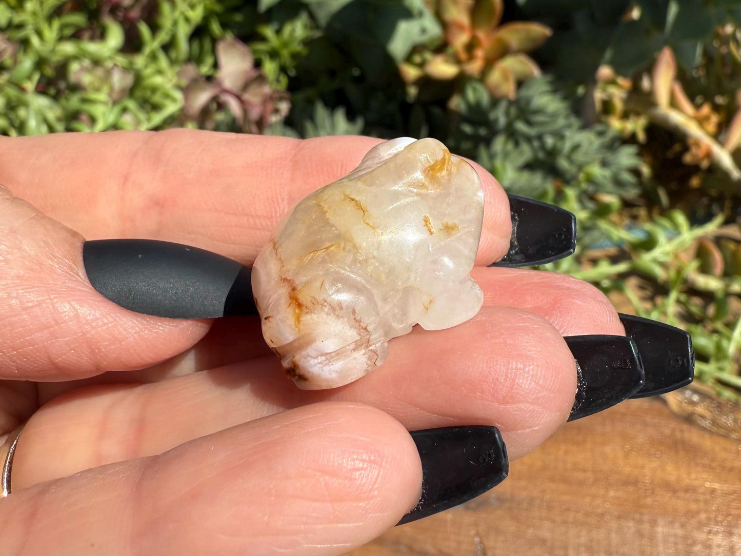 Mini Flower Agate Frog Carving