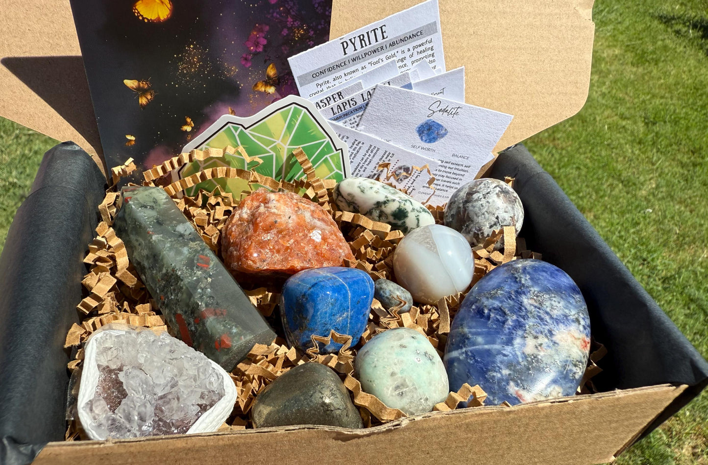 Crystal Mystery Box: Healing Crystals, Tarot Card & Stickers