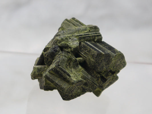 Raw Green Tourmaline Crystal Specimens, Natural Raw Green Tourmaline Crystals