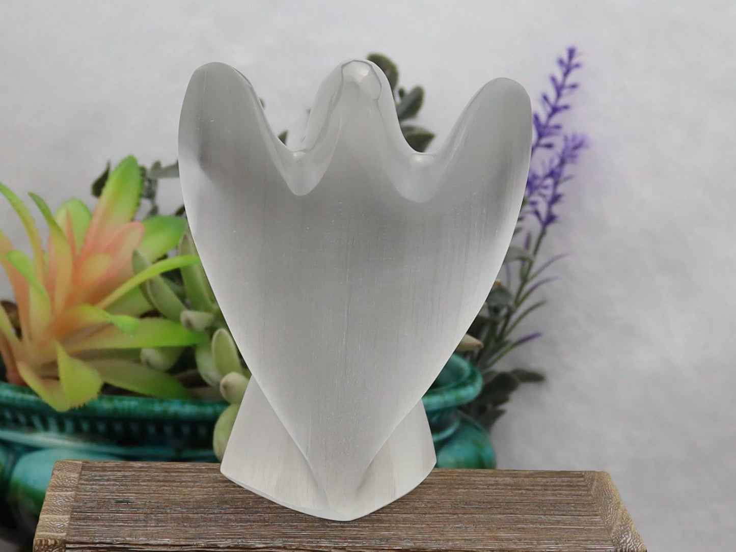 Selenite Angel – Hand-Carved Crystal Guardian for Peace, Protection & Spiritual Connection