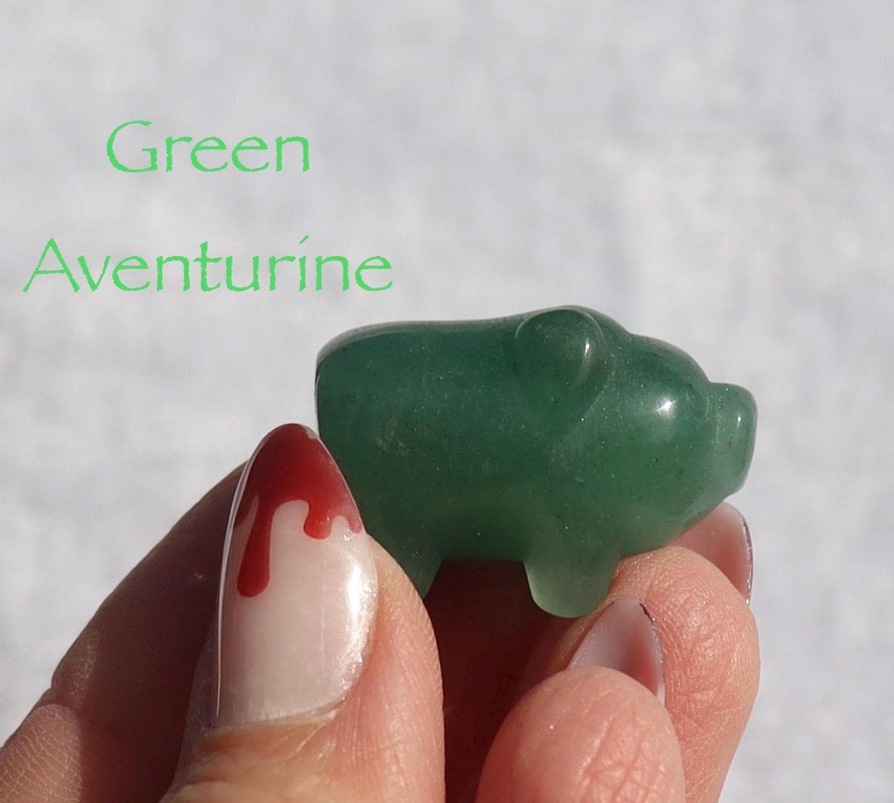 Mini Crystal Pig Carving: Collectible Stone Figurine